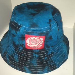 Bucket hat